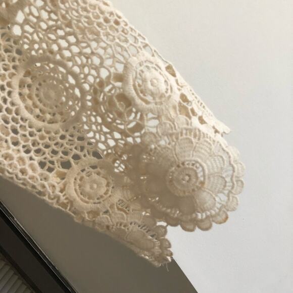 Zara | Cream Colored Flower Lace Dress Size S - Picture 7 of 11